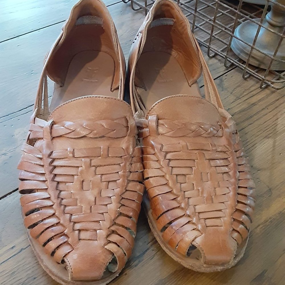 FRYE Heather Huarache Size 7 1/2
